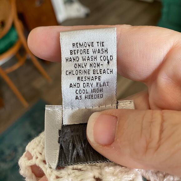 Chico’s Hand Crocheted White Cotton Cardigan Sweater Jacket Size 3 (XL) tie - Picture 9 of 9